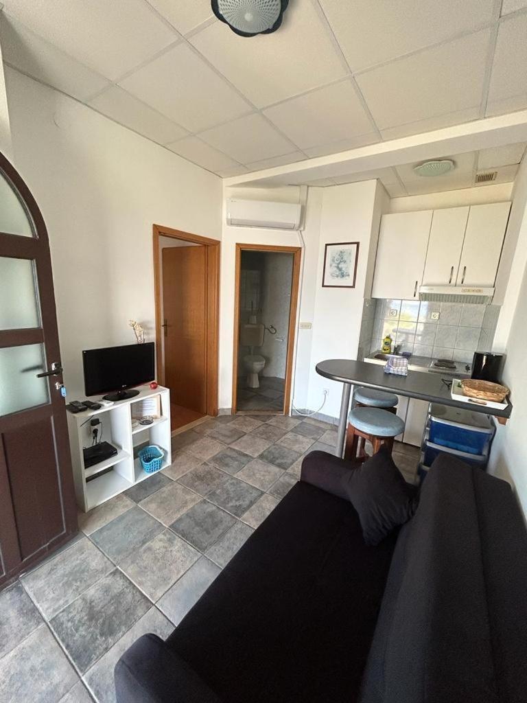 Apartments By The Sea Slatine, Ciovo - 1128 Exterior photo